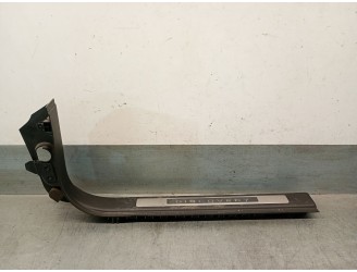 Recambio de moldura puerta delantera izquierda para land rover discovery sport (l550) 2.0 d 4x4 referencia OEM IAM FK7M02349AF8P
