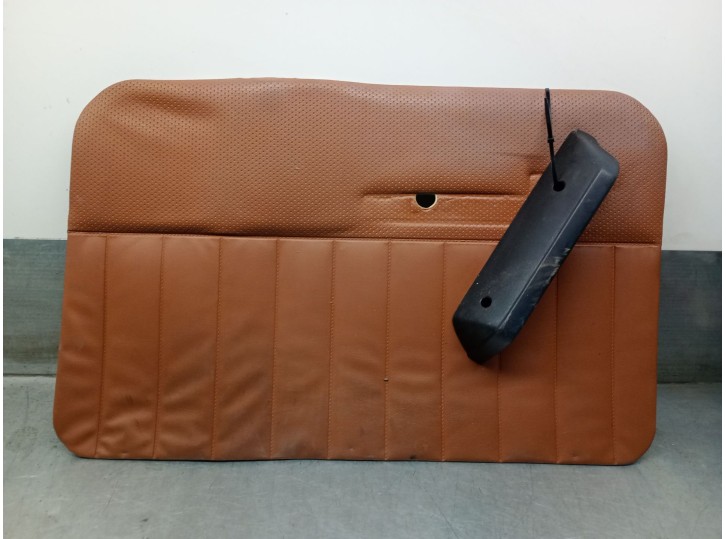 Recambio de guarnecido puerta delantera derecha para renault r-4 tl 1.14 referencia OEM IAM 7700712788 7700712788 