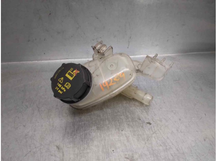 Replacement expansion tank for Ford Mondeo III (B5Y) 2.0 TDCi OEM IAM reference JX618A080E 