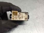 Replacement rear right window lift switch for hyundai accent (mc) 1.4 cat OEM IAM reference 935782D000 