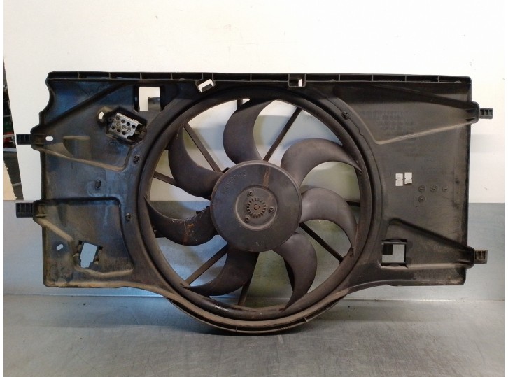 Recambio de electroventilador para renault laguna iii 1.5 dci diesel referencia OEM IAM 214810039R 0130307096 BOSCH