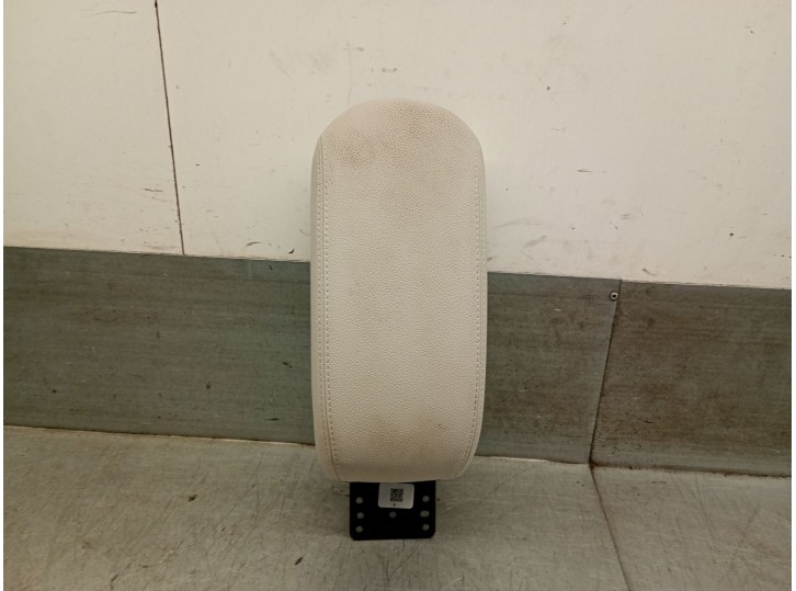 Recambio de apoyabrazos central para fiat fiat 600e / 600 mild hybrid fiat 600e / 600 mild hybrid referencia OEM IAM 735785865 7