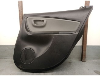 Recambio de guarnecido puerta trasera derecha para toyota yaris (_p13_) 1.5 hybrid (nhp130_) referencia OEM IAM 676300DE0026 676