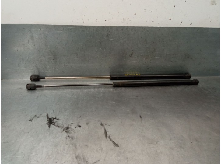Replacement boot / tailgate shock absorbers for Ford Focus II (DA_, HCP, DP) 1.6 TDCi OEM IAM reference 1349309 1349309 