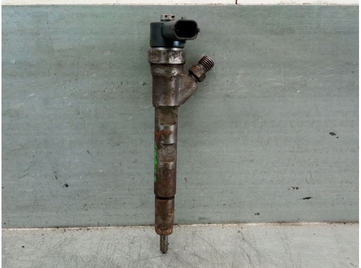 Recambio de inyector para chrysler voyager (rg) 2.5 crd grand voyager limited referencia OEM IAM 0445110059 RX066820AA BOSCH