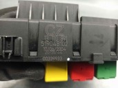 Replacement relay / fuse box for Opel Vectra C Berlina 1.9 CDTi OEM IAM reference 13170891 519048102 