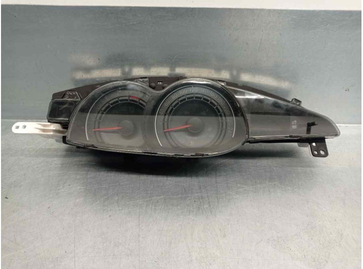 Recambio de cuadro instrumentos para toyota corolla verso (r1) 2.2 turbodiesel cat referencia OEM IAM 838000F120 