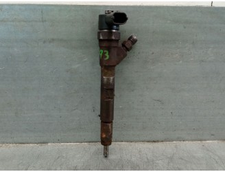 Recambio de inyector para chrysler voyager (rg) 2.5 crd grand voyager limited referencia OEM IAM 0445110059 RX066820AA BOSCH