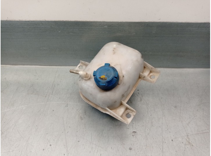Replacement expansion tank for Volkswagen Crafter 2.0 TDi OEM IAM reference 2E0121407 