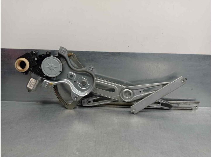 Recambio de elevalunas delantero izquierdo para toyota yaris (_p9_) 1.4 d-4d (nlp90_) referencia OEM IAM 85720D110 