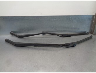 Recambio de brazo limpia delantero derecho para mg serie 600 (rh) 2.0 turbodiesel referencia OEM IAM 56104627  