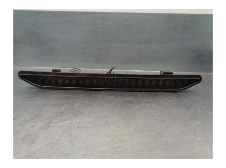 Recambio de luz central de freno para opel zafira a elegance referencia OEM IAM 9133882 
