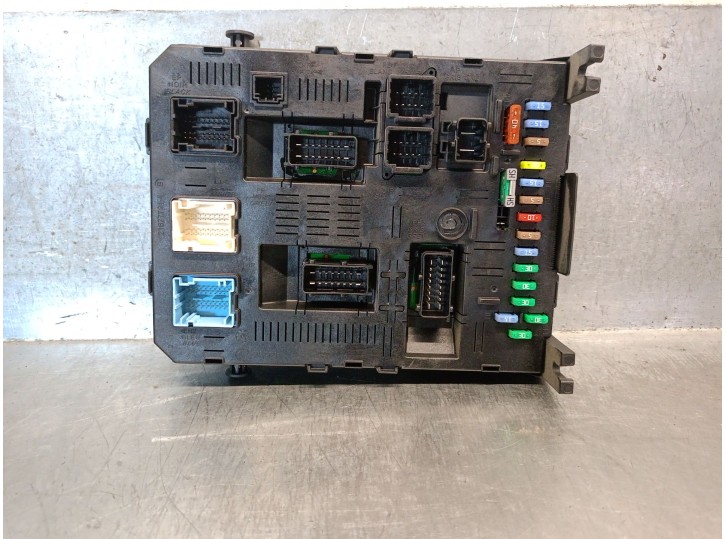 Recambio de caja reles / fusibles para peugeot 307 break/sw (s2) 1.6 16v cat referencia OEM IAM 9661940480 JOHNSON