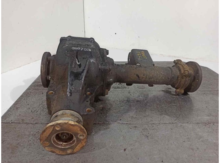 Recambio de diferencial delantero para nissan terrano/terrano.ii (r20) aventura referencia OEM IAM 38511G23007 3810006G10 CESTA 