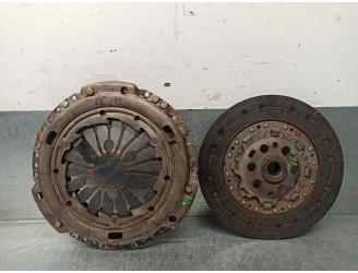 Recambio de kit embrague para volkswagen golf iv berlina (1j1) 1.9 tdi referencia OEM IAM 038198141PX 123035310 LUK