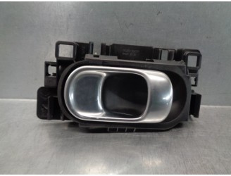 Recambio de maneta interior delantera derecha para citroën c3 iii (sx) 1.2 vti 82 referencia OEM IAM 9825130577  