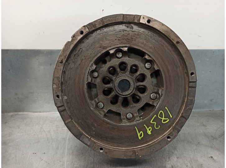 Replacement flywheel for Audi A5 Sportback (8T) 2.0 16V TDi OEM IAM reference 0B1105266AL 