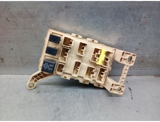 Recambio de caja reles / fusibles para lexus rx (mcu15) 300 awd (mcu15) referencia OEM IAM 8272048011 8272048011 