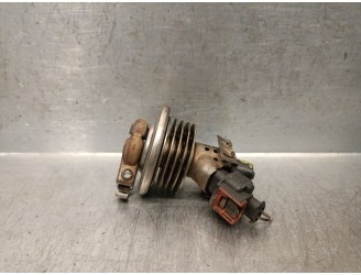 Recambio de inyector para land rover discovery sport (l550) 2.0 d 4x4 referencia OEM IAM FX23189E3AA 