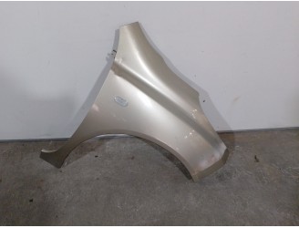 Recambio de aleta delantera derecha para nissan micra (k12e) 1.2 cat referencia OEM IAM 63100AX630 DORADO 