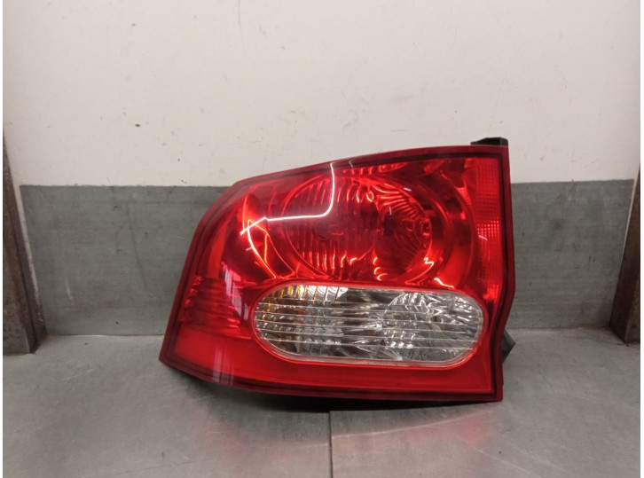 Recambio de piloto trasero izquierdo para ssangyong actyon 2.0 td cat referencia OEM IAM 8360131014 8360131014 