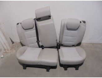 Recambio de asientos traseros para mercedes-benz clase b (w245) 200 (245.233) referencia OEM IAM CUERO Y TELA GRIS 5 PUERTAS