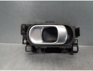 Recambio de maneta interior trasera izquierda para citroën c3 iii (sx) 1.2 vti 82 referencia OEM IAM 9825130877  