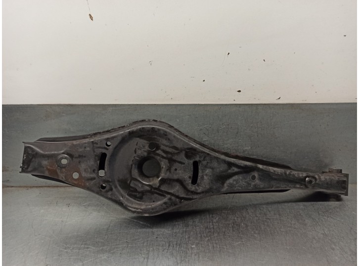 Recambio de brazo suspension inferior trasero izquierdo para volkswagen scirocco (137) 2.0 tdi referencia OEM IAM 1K0505311AB 