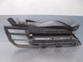 Replacement front grille for Nissan Micra (K12E) 1.2 CAT OEM IAM reference 62330AX600 