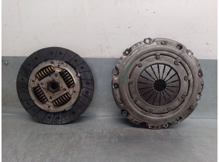 Recambio de kit embrague para citroën c-elysée 1.6 hdi fap referencia OEM IAM 2051Z1 2051Z1 VALEO