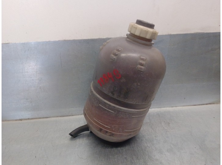 Replacement expansion tank for Renault Rapid/Express (F40) 1.4 OEM IAM reference 7701203220 7701203220 