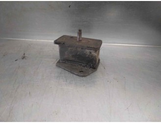 Recambio de soporte cambio para mitsubishi montero (l040) 2.5 turbodiesel referencia OEM IAM MB007023  