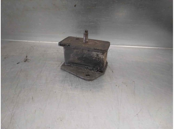 Recambio de soporte cambio para mitsubishi montero (l040) 2.5 turbodiesel referencia OEM IAM MB007023  