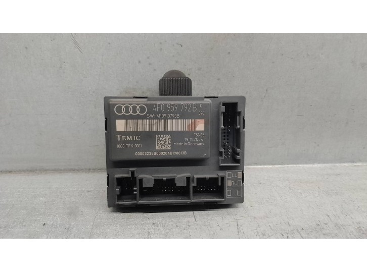 Replacement central locking control unit for Audi A6 Saloon (4F2) 3.0 V6 24V TDI OEM IAM reference 4F0959792B 0033TFK0001 TEMIC