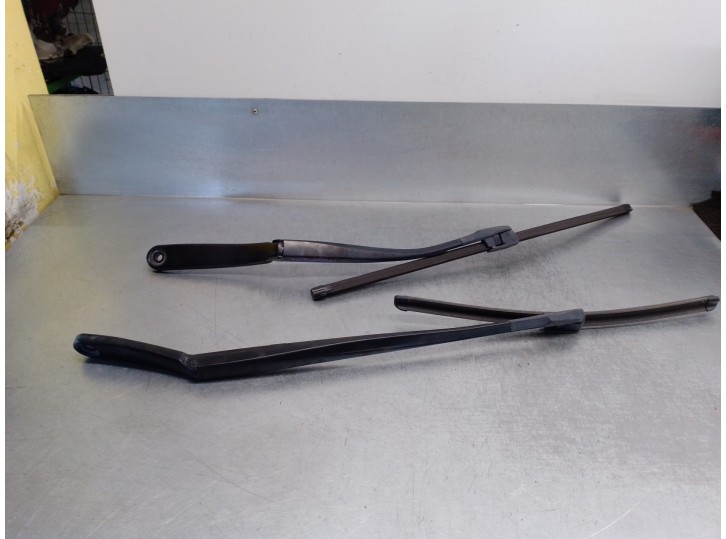 Recambio de brazo limpia delantero derecho para bmw serie 7 (f01/f02) 3.0 turbodiesel referencia OEM IAM 61617182459 61617182594