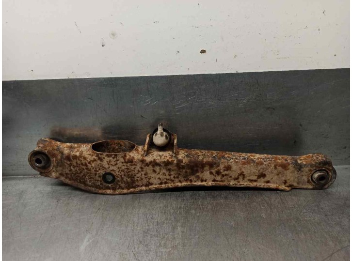 Recambio de brazo suspension inferior trasero derecho para jeep compass 2.0 crd cat referencia OEM IAM 5105272AB  