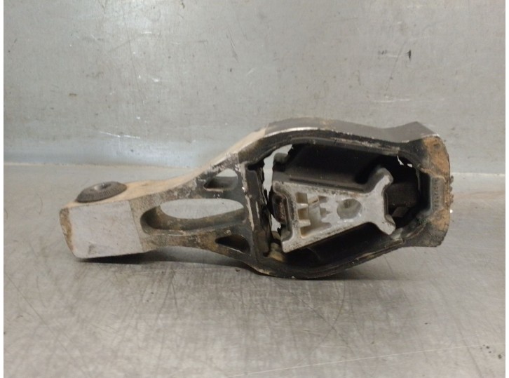 Replacement engine mount for Citroën Jumpy Combi 1.6 Blue-HDI FAP OEM IAM reference 9808838680 9808838680 