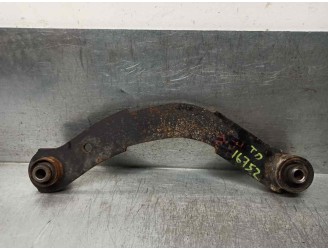 Recambio de brazo suspension superior trasero derecho para jeep compass 2.0 crd cat referencia OEM IAM 05105271D 