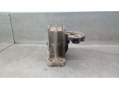 Replacement of right engine mount for Ford Transit V363 van (FCD, FDD) 2.0 EcoBlue OEM IAM reference GK216F012CC GK216F0