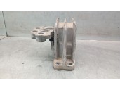 Replacement of right engine mount for Ford Transit V363 van (FCD, FDD) 2.0 EcoBlue OEM IAM reference GK216F012CC GK216F0