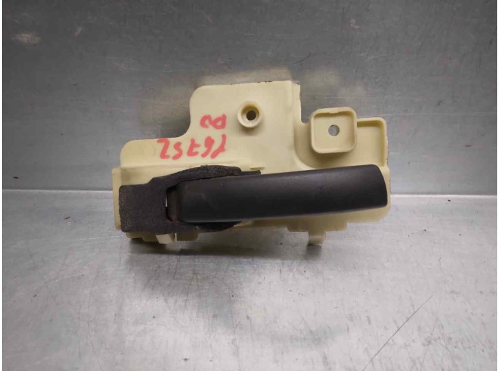Recambio de maneta interior delantera derecha para jeep compass 2.0 crd cat referencia OEM IAM 1BY92TRMAA 5 PUERTAS