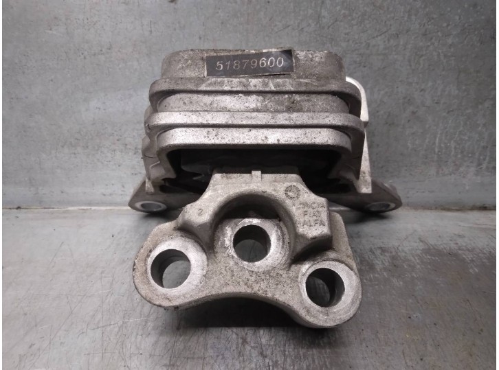 Recambio de soporte motor izquierdo para alfa romeo giulietta (191) 2.0 jtdm referencia OEM IAM 51879600  