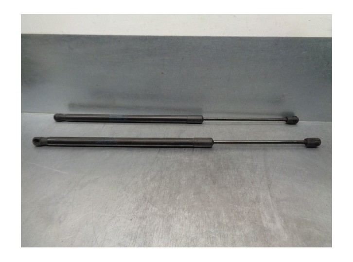 Replacement trunk / tailgate shock absorbers for Mercedes-Benz C-Class (W204) Saloon C 220 CDI BlueEfficiency (204.002) refere