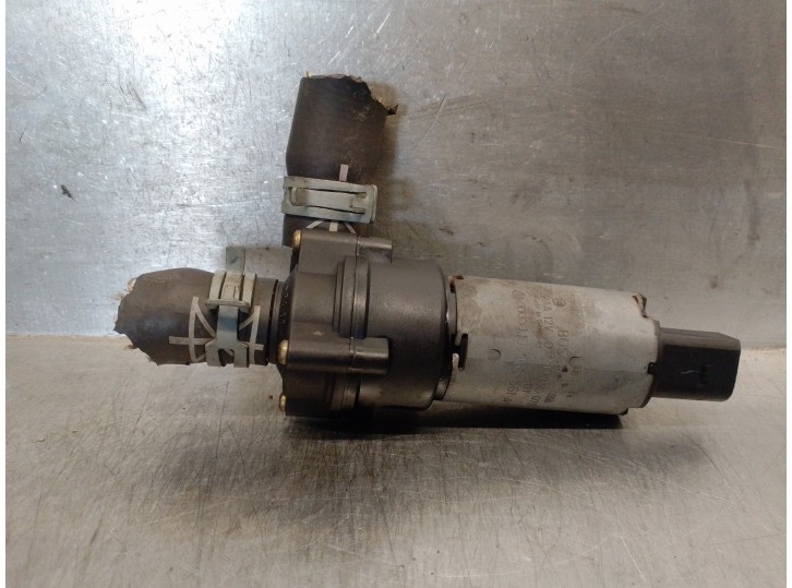 Recambio de bomba agua para seat toledo (1m2) 2.3 vr5 referencia OEM IAM 1J0965561A 0392020073 BOSCH