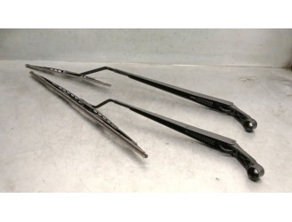 Recambio de brazo limpia delantero derecho para toyota corolla verso (r1) 2.2 turbodiesel cat referencia OEM IAM 852110F020 8521