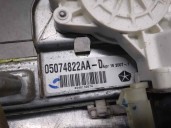 Recambio de elevalunas trasero derecho para jeep compass 2.0 crd cat referencia OEM IAM 05074822AA 