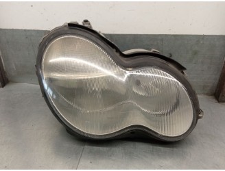 Recambio de faro derecho para mercedes-benz clase c (w203) berlina 2.2 cdi cat referencia OEM IAM A2038200261 A2038200261 