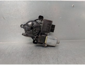 Replacement rear left window regulator motor for Seat Leon ST (5F8) FR OEM IAM reference 5Q0959407A 5 PINS 5 DOORS