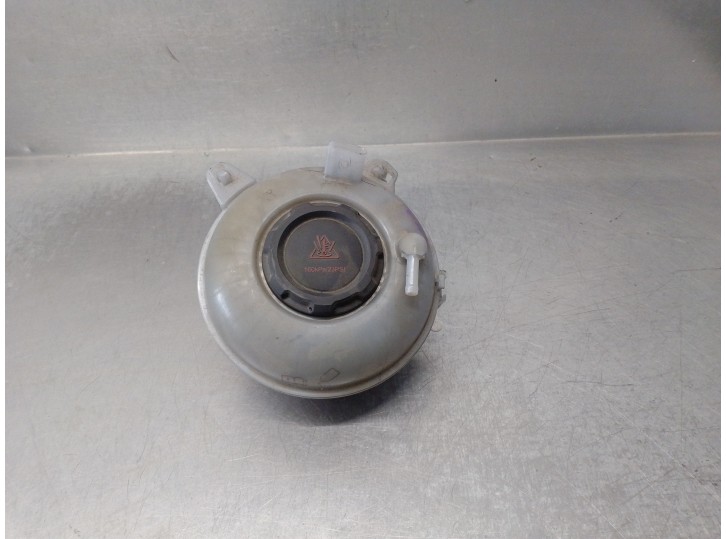 Replacement expansion tank for Seat Leon ST (5F8) FR OEM IAM reference 5Q0121407AA 