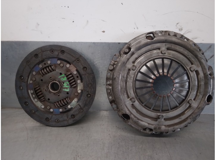 Recambio de kit embrague para seat ibiza (6j5) 1.4 16v referencia OEM IAM 121878003596  